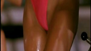아시아의 빨간 머리 lesbo 제공 얼굴 색스 맛사지 좌석